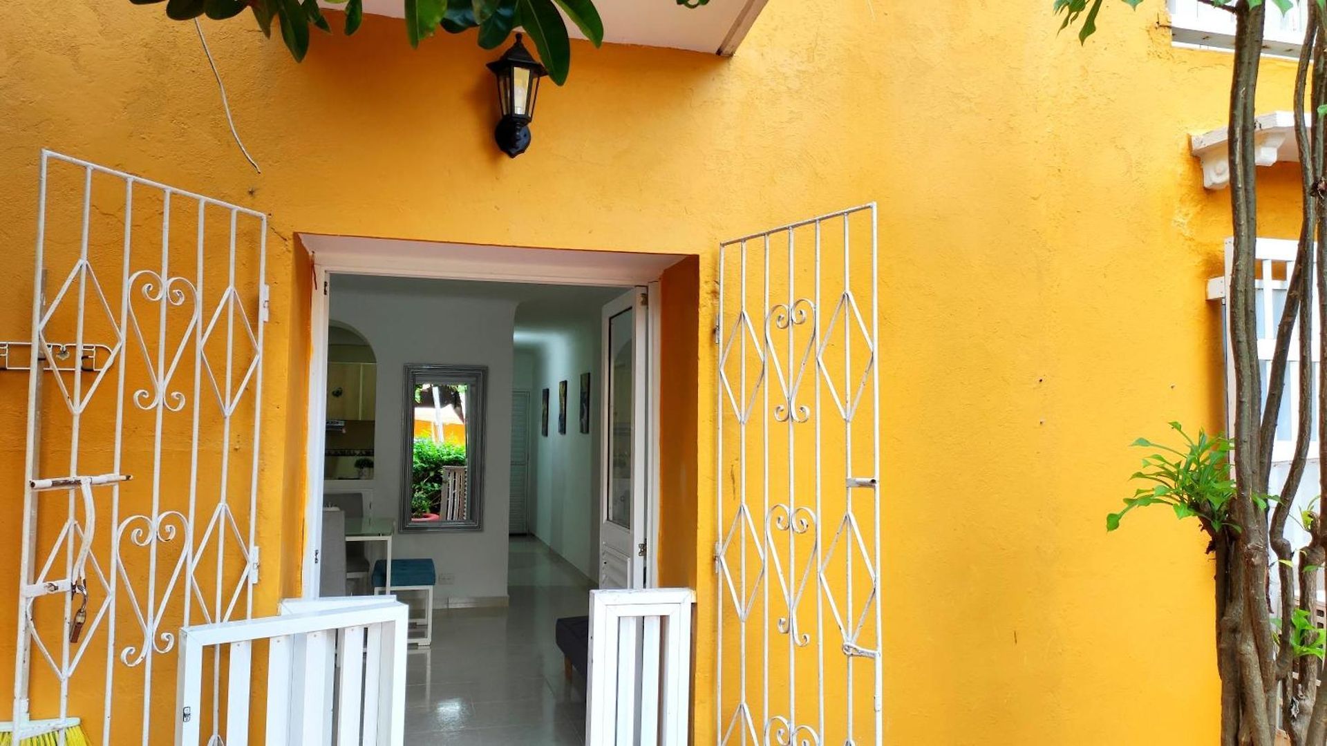 Ana Ciudad Amurallada Cartagena